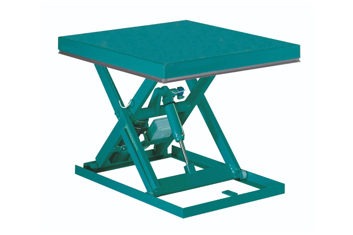 Scissor lift table for uniformly distributed loads