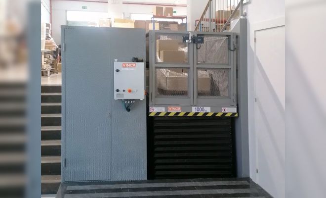 Lift table to connect two areas at different levels